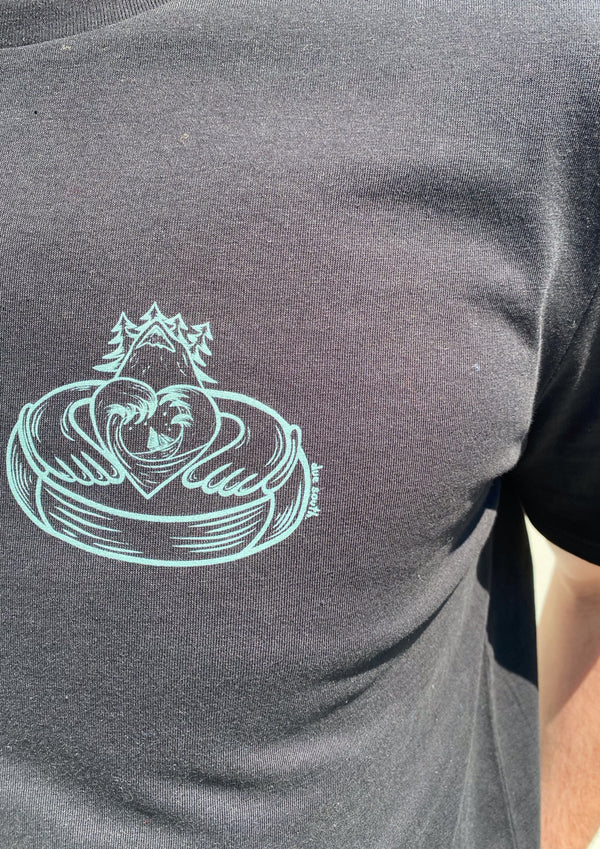 Nature Claddagh - 100% Organic cotton t-shirt (Black)